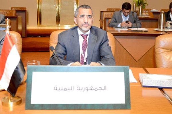 إعلان هام من وزير المالية اليمني "زمام"
