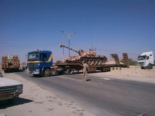 بدء نقل معدات ثقيلة من لواء عسكري بحضرموت إلى مأرب 