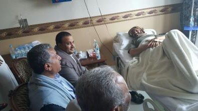 تلفزيون يمني يوضح سبب وجود  نجل شقيق "صالح" في المستشفى(صور) 
