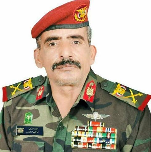 قناة يمنية:قيادات عسكرية للحوثيين وحلفائهم يشيعون جثمان قائد لواء(فيديو)