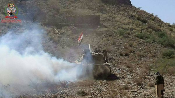 متحدث عسكري يمني يعلن استكمال السيطرة على معسكر استراتيجي