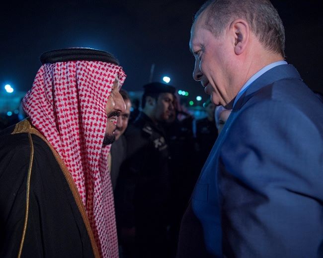 بالصور.. الملك سلمان يستقبل أردوغان بمطار قاعدة الملك سلمان الجوية في الرياض