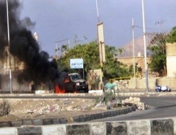 مقتل جندي يمني وإصابة أثنان آخرين بهجوم على مركبة للجيش بحضرموت