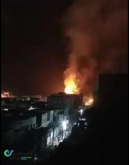 منصورة عدن بعد انفجارات وحرائق نتيجة تفجيراً غامضا بمخزن ذخائر(صور)