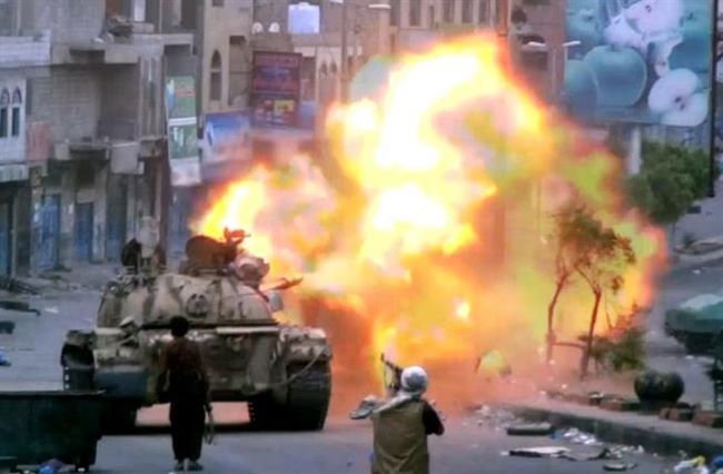 بالفيديو..اشتباكات وتبادل للقصف العنيف بين الحوثيين والقوات السعودية بنجران