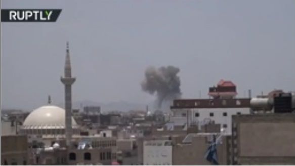 RT:احتدام المعارك باليمن واستمرار القصف على معسكرات الحوثيين(فيديو)