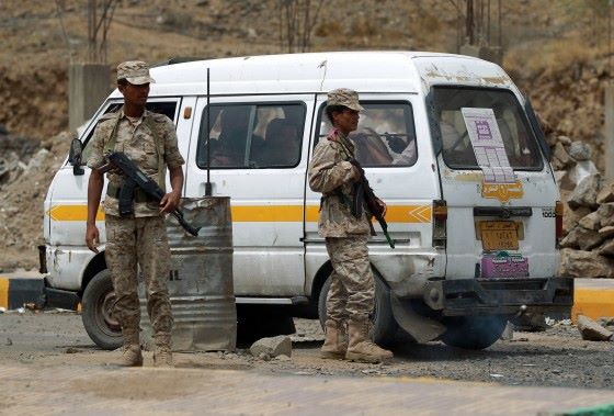 تعرض ثكنة عسكرية تابعة للجيش اليمني لهجوم  بـ"آر بي جي" جنوب اليمن