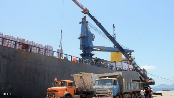 وصول سفينة مساعدات أممية الى ميناء الحديدة بغرب اليمن 