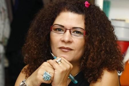 محكمة مصرية تخفف عقوبة كاتبة وشاعرة متهمة بازدراء الدين الإسلامي