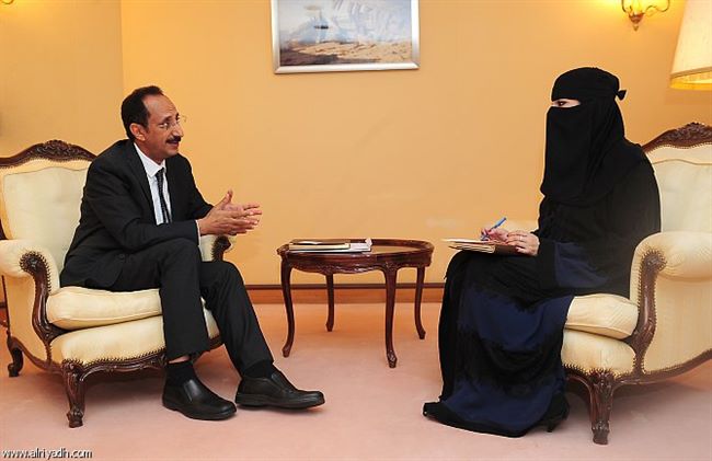 وزير يمني يحدد موعد تقسيم اليمن الى ستة اقاليم  "صور"