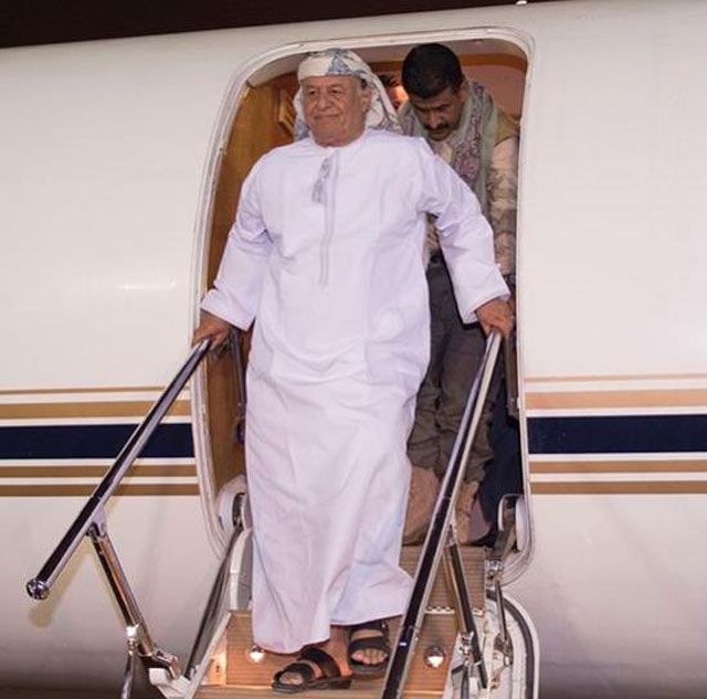 عمان تكشف سر توقف الرئيس اليمني لديها قبل توجهه بزيها إلى السعودية