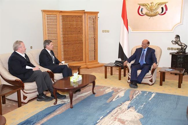 السفير الامريكي يوجه دعوة هامة إلى كافة الأطراف اليمنية بعد لقائه بهادي