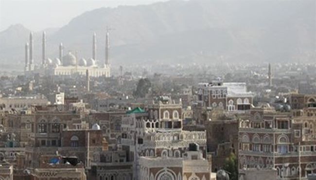 كيف تعيش العاصمة اليمنية وسكانها في ظل الحشود والتهديدات ببدء اقتحامها؟