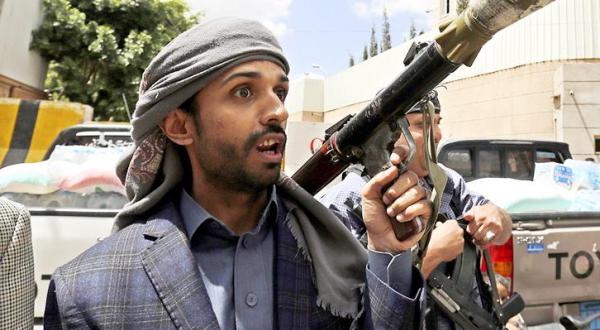 وكالة انباء حكومية تؤكد مقتل قيادي عسكري حوثي ومرافقية وسط اليمن