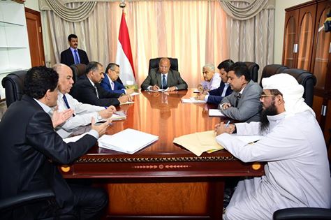 الرئيس اليمني يوجه"عرب جلف"بالضخ المباشر للمشتقات النفطية بعدن