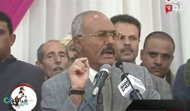 صالح يرد على تمزيق الحوثيين لصوره وسط خلافات تنذر بانفجار الوضع(صور)