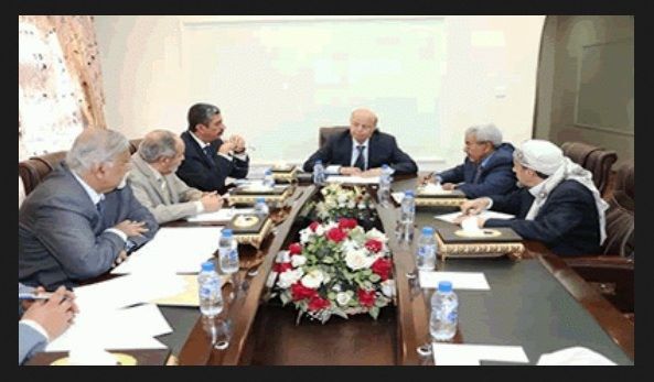 الرئيس هادي يؤكد لرئيس حكومته ومستشاريه صعوبة ودقة الوضع باليمن
