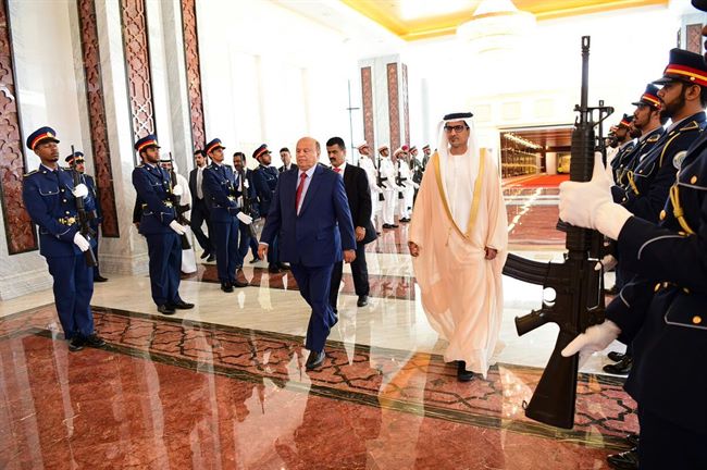 تلفزيون يمني يكشف ماوراء الاستقبال الفاتر للرئيس هادي في الإمارات